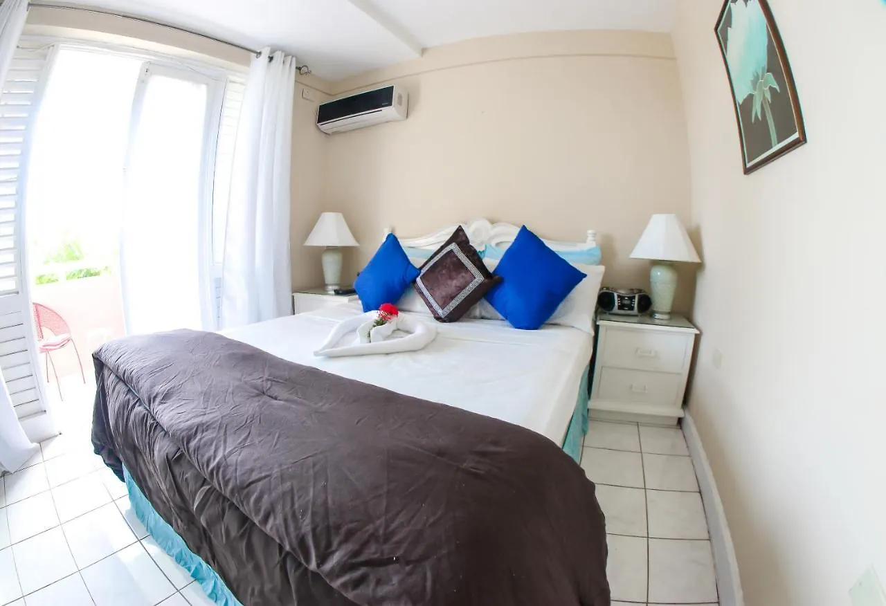فندق Fisherman Point Beach Resort أوشو ريوس